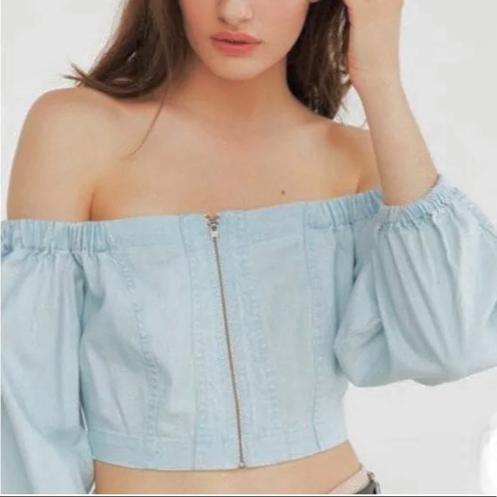 BDG Urban Outfitters front zip / off-the-shoulder denim crop top